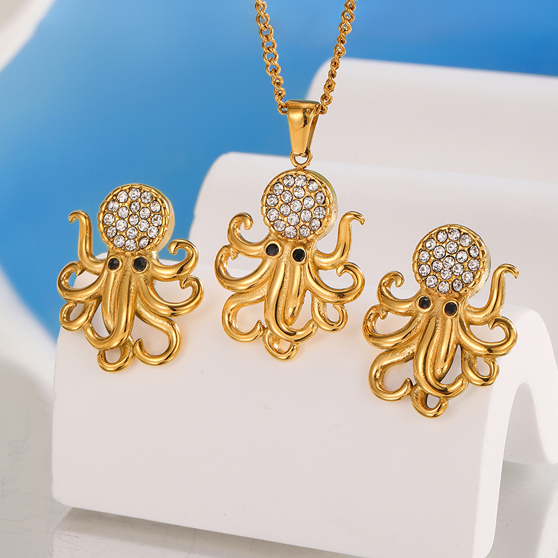 Ivanda Stainless steel octopus pendant necklace YHTSN-2501109