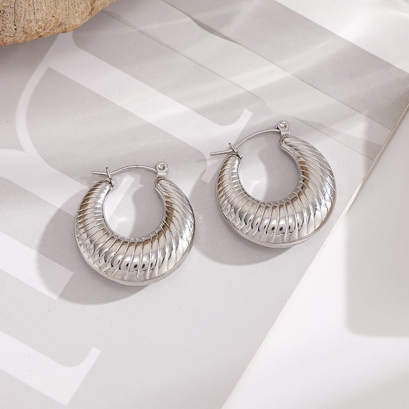 Ivanda Chunky Ribbed Hoop Earrings Gold Croissant YWDXS2605-E03 - view 6
