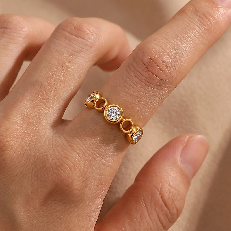 Ivanda Circle Link Crystal Ring Gold Stainless Steel YHTSR-260903 - view 5