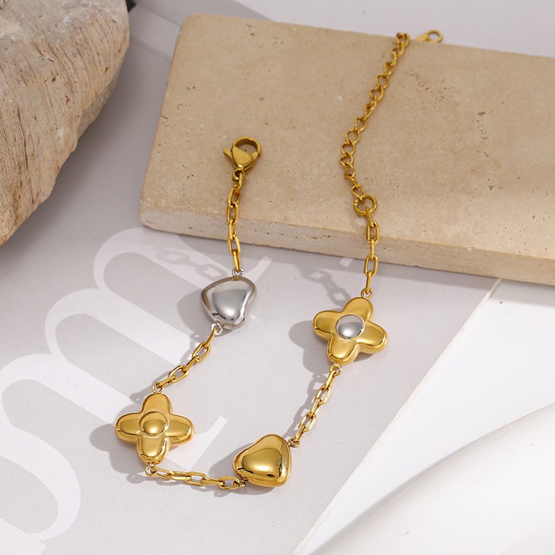 Ivanda Clover & Heart Charm Bracelet Two-Tone Gold YHTSB-260901 - view 2