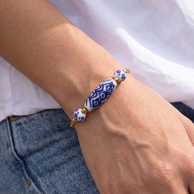 Ivanda Blue & White Bead Bracelet Gold Stainless Steel CH260911-5 Ivanda Blue & White Bead Bracelet Gold Stainless Steel CH260911-5 - view 5