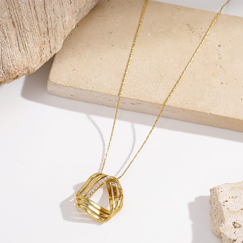 Ivanda Pavé Triangle Pendant Necklace Gold Stainless Steel CH260911-10 Ivanda Pavé Triangle Pendant Necklace Gold Stainless Steel CH260911-10 - view 4