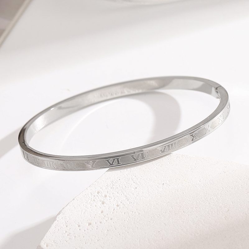 Ivanda Slim Silver Bangle Engraved Stainless Steel CH1937 Ivanda Slim Silver Bangle Engraved Stainless Steel CH1937 - view 4