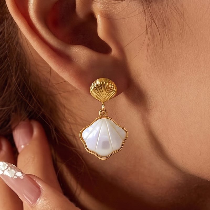 Ivanda Shell Stud Earrings Gold Stainless Steel CH1113 Ivanda Shell Stud Earrings Gold Stainless Steel CH1113 - view 5