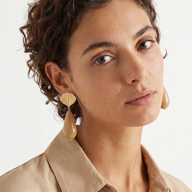 Ivanda Shell & Resin Teardrop Earrings PVD 18K Gold Plated Stainless Steel YWD2-E2504955-2 Ivanda Shell & Resin Teardrop Earrings PVD 18K Gold Plated Stainless Steel YWD2-E2504955-2 - view 3