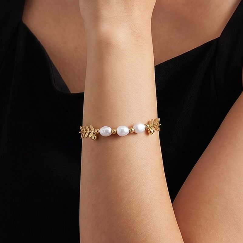 Ivanda Heart CZ Station Bracelet PVD 18K Gold Plated Stainless Steel CHOS-0852-J-W - view 4