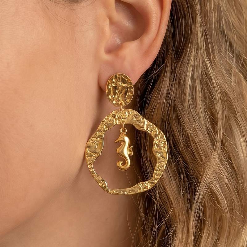 Ivanda Seahorse Open Hoop Earrings PVD 18K Gold Plated Stainless Steel CH1931 - view 2