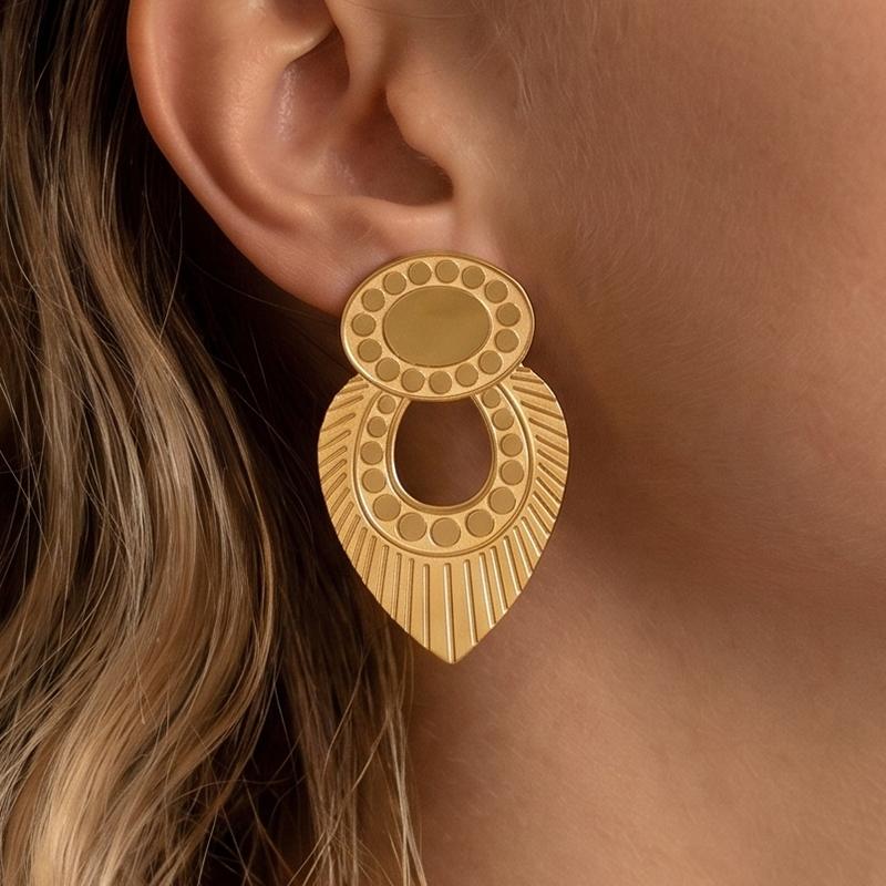 Ivanda Seahorse Open Hoop Earrings PVD 18K Gold Plated Stainless Steel CH1931 - view 3