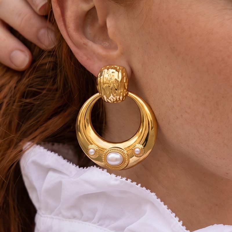 Ivanda Pearl Door Knocker Earrings PVD 18K Gold Plated Stainless Steel YWD2-E2504952 - view 3