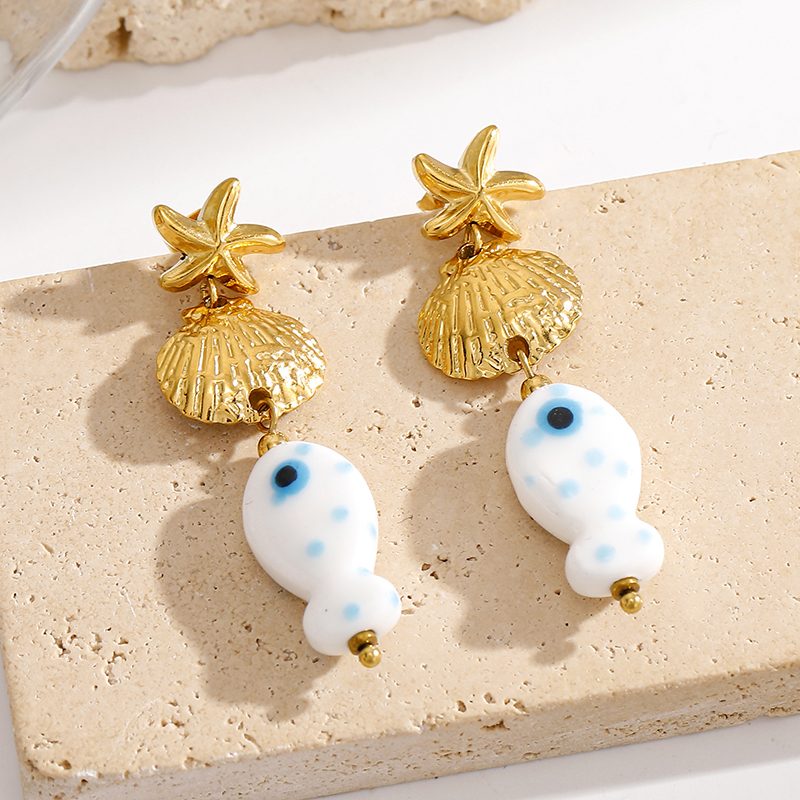 How to Travel with Jewelry: The Packing Guide