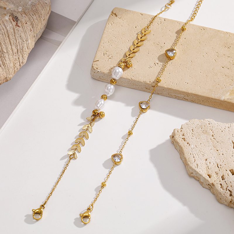 Ivanda Crystal Heart Chain Bracelet Gold CHOS-0852-J-W Ivanda Crystal Heart Chain Bracelet Gold CHOS-0852-J-W - view 5
