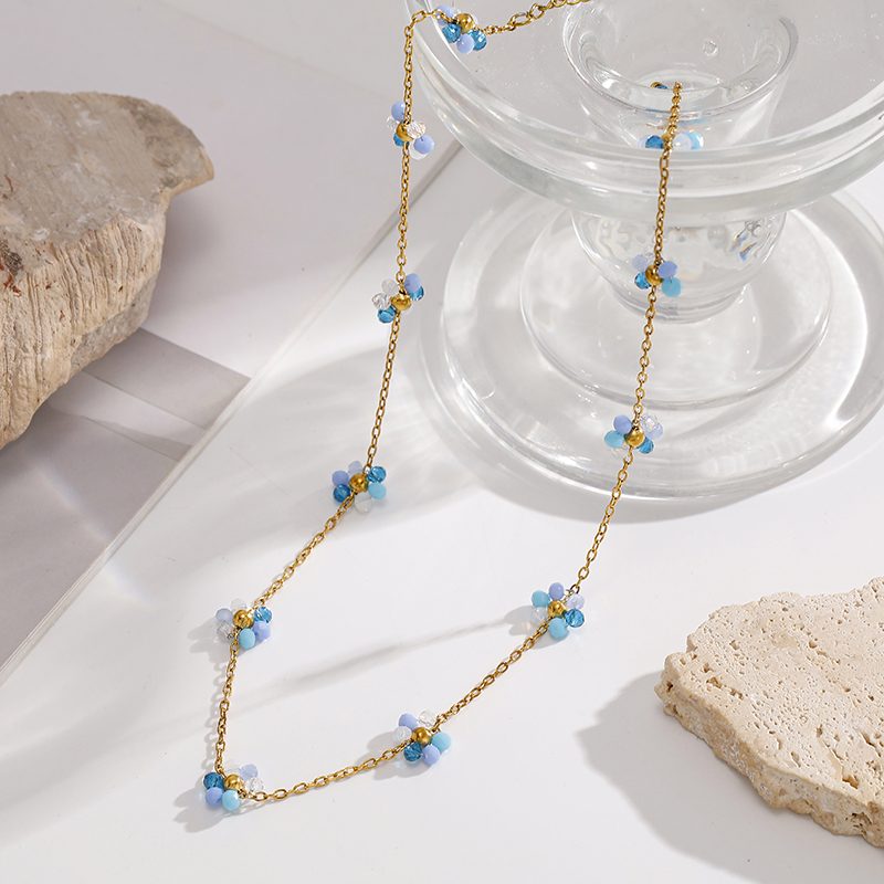 How to Match Jewelry with Your Outfit (Style Guide)